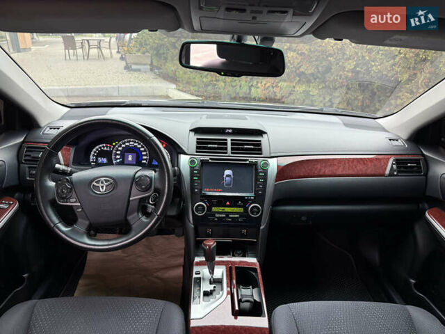Серый Тойота Камри, объемом двигателя 2.5 л и пробегом 198 тыс. км за 13999 $, фото 24 на Automoto.ua