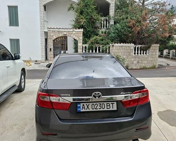 Серый Тойота Камри, объемом двигателя 2.49 л и пробегом 160 тыс. км за 14500 $, фото 6 на Automoto.ua