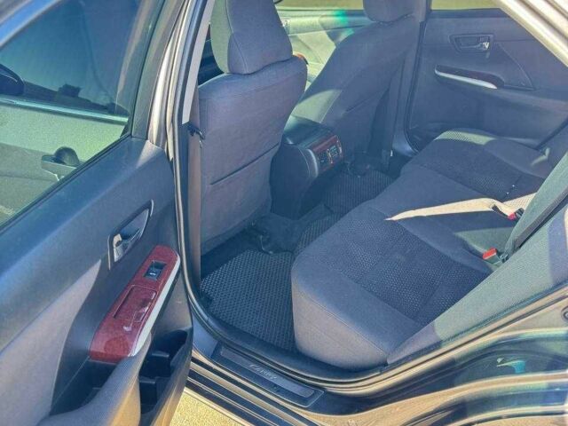 Серый Тойота Камри, объемом двигателя 2.5 л и пробегом 225 тыс. км за 12300 $, фото 13 на Automoto.ua