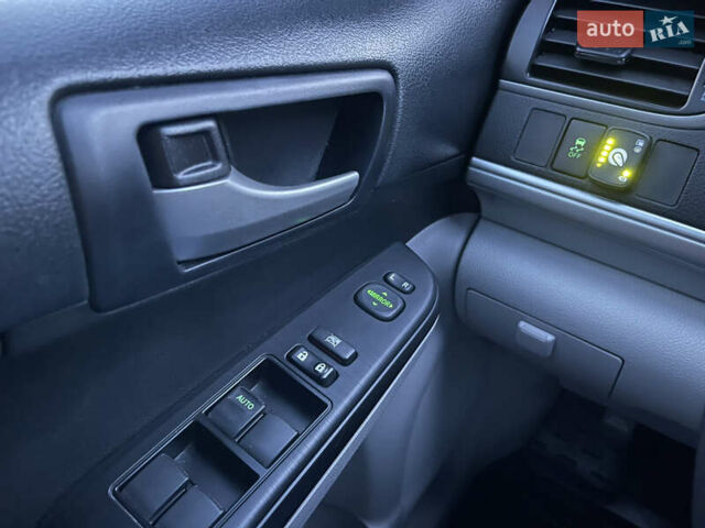 Серый Тойота Камри, объемом двигателя 2.5 л и пробегом 139 тыс. км за 13000 $, фото 16 на Automoto.ua