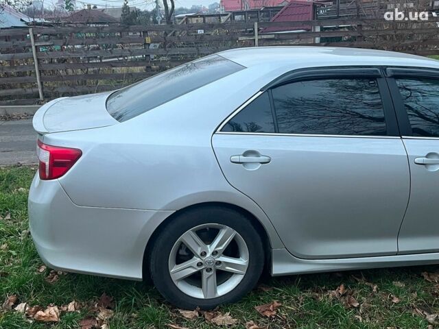Серый Тойота Камри, объемом двигателя 2.5 л и пробегом 297 тыс. км за 10390 $, фото 12 на Automoto.ua
