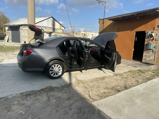 Сірий Тойота Камрі, об'ємом двигуна 2.5 л та пробігом 150 тис. км за 14200 $, фото 13 на Automoto.ua