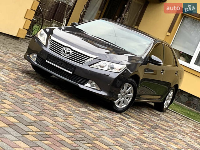 Сірий Тойота Камрі, об'ємом двигуна 2.49 л та пробігом 225 тис. км за 12800 $, фото 14 на Automoto.ua