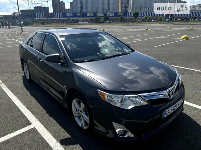 Серый Тойота Камри, объемом двигателя 2.49 л и пробегом 198 тыс. км за 12500 $, фото 8 на Automoto.ua