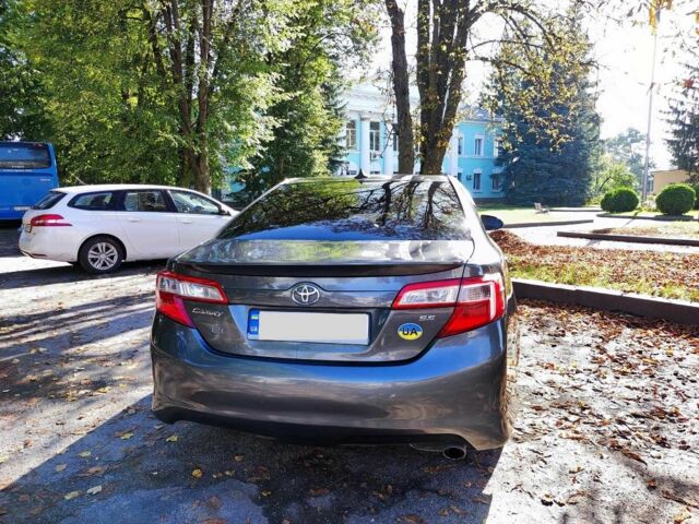 Сірий Тойота Камрі, об'ємом двигуна 2.5 л та пробігом 280 тис. км за 11800 $, фото 5 на Automoto.ua