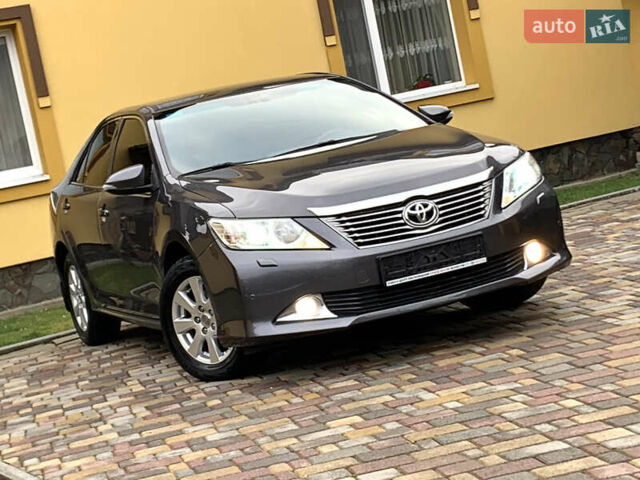 Сірий Тойота Камрі, об'ємом двигуна 2.49 л та пробігом 225 тис. км за 12800 $, фото 8 на Automoto.ua