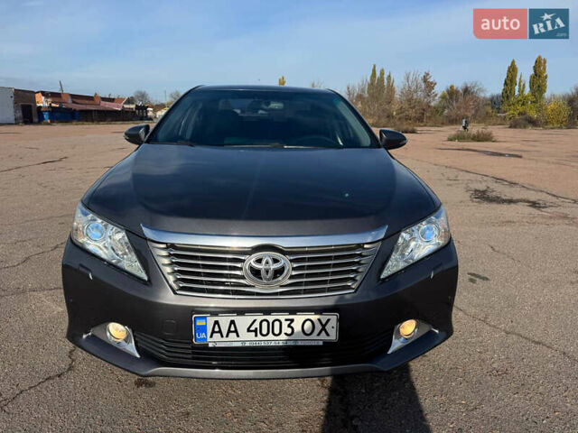 Тойота Камри 2013 в Киеве на Automoto.ua Серый Тойота Камри, объемом двигателя 2.49 л и пробегом 192 тыс. км за 12999 $, фото 14 на Automoto.ua