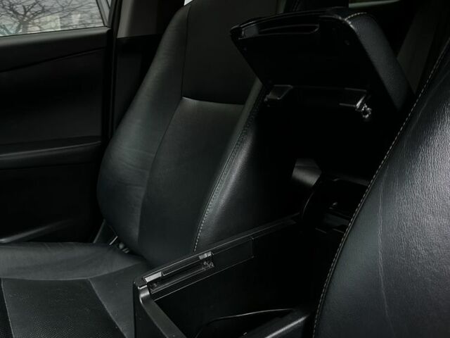 Серый Тойота Камри, объемом двигателя 2.5 л и пробегом 189 тыс. км за 14000 $, фото 2 на Automoto.ua