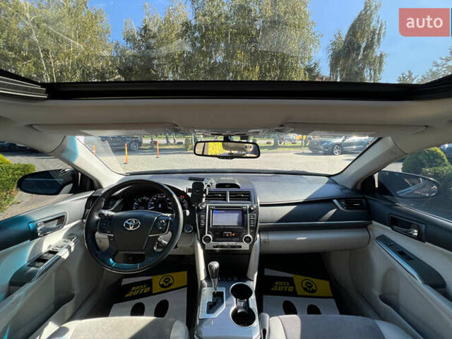 Серый Тойота Камри, объемом двигателя 2.49 л и пробегом 114 тыс. км за 16500 $, фото 10 на Automoto.ua