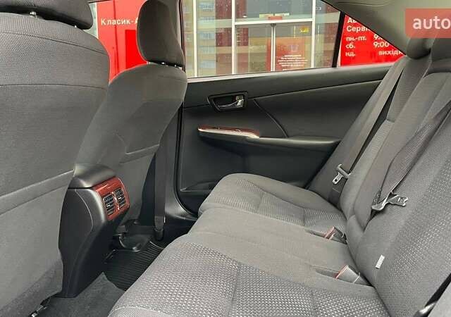 Серый Тойота Камри, объемом двигателя 2.5 л и пробегом 234 тыс. км за 15533 $, фото 10 на Automoto.ua