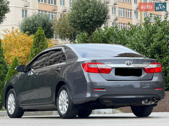 Сірий Тойота Камрі, об'ємом двигуна 2.5 л та пробігом 173 тис. км за 12800 $, фото 29 на Automoto.ua