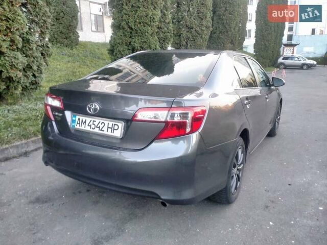 Тойота Камрі 2013 у Хмельницькому на Automoto.ua Сірий Тойота Камрі, об'ємом двигуна 2.5 л та пробігом 137 тис. км за 9900 $, фото 12 на Automoto.ua