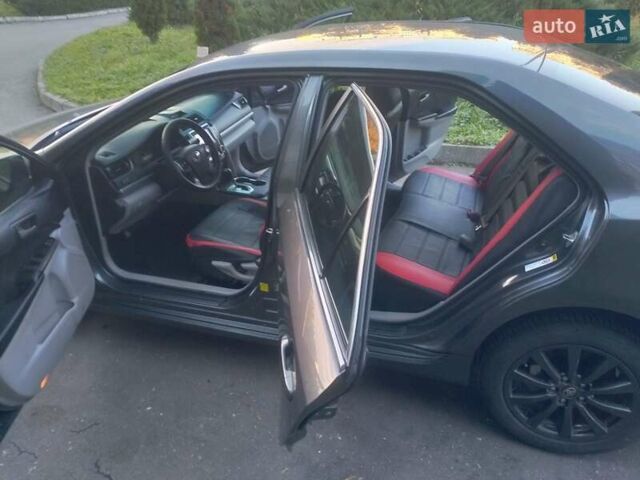 Тойота Камрі 2013 у Хмельницькому на Automoto.ua Сірий Тойота Камрі, об'ємом двигуна 2.5 л та пробігом 137 тис. км за 9900 $, фото 32 на Automoto.ua