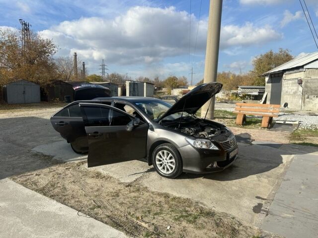 Сірий Тойота Камрі, об'ємом двигуна 2.5 л та пробігом 150 тис. км за 14200 $, фото 14 на Automoto.ua