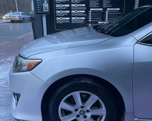 Сірий Тойота Камрі, об'ємом двигуна 2.49 л та пробігом 225 тис. км за 11400 $, фото 8 на Automoto.ua