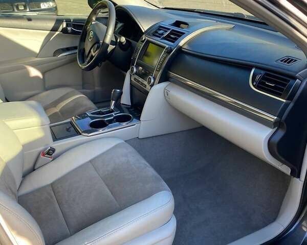 Сірий Тойота Камрі, об'ємом двигуна 2.49 л та пробігом 135 тис. км за 14900 $, фото 23 на Automoto.ua