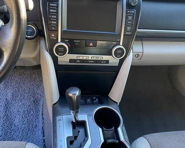 Сірий Тойота Камрі, об'ємом двигуна 2.49 л та пробігом 135 тис. км за 14900 $, фото 15 на Automoto.ua