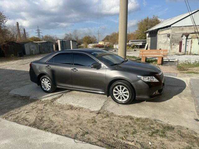 Сірий Тойота Камрі, об'ємом двигуна 2.5 л та пробігом 150 тис. км за 14200 $, фото 3 на Automoto.ua