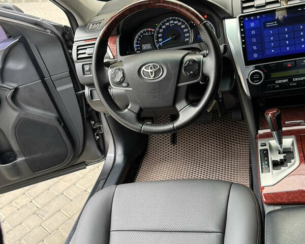 Тойота Камри 2013 в Одессе на Automoto.ua Серый Тойота Камри, объемом двигателя 2.5 л и пробегом 173 тыс. км за 12800 $, фото 14 на Automoto.ua