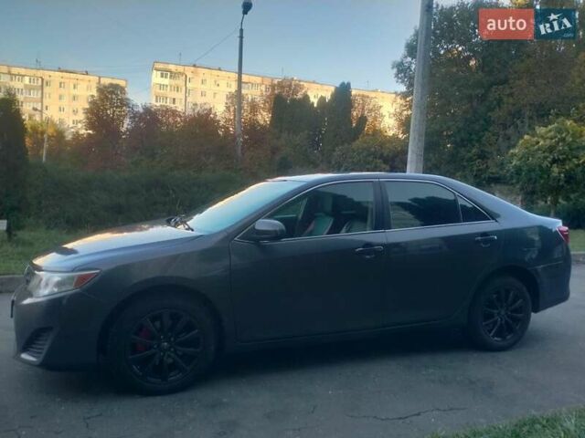 Тойота Камрі 2013 у Хмельницькому на Automoto.ua Сірий Тойота Камрі, об'ємом двигуна 2.5 л та пробігом 137 тис. км за 9900 $, фото 22 на Automoto.ua