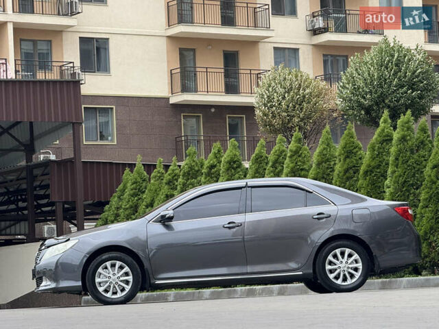 Сірий Тойота Камрі, об'ємом двигуна 2.5 л та пробігом 173 тис. км за 12800 $, фото 7 на Automoto.ua
