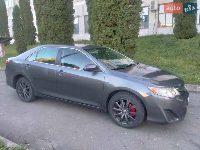 Тойота Камрі 2013 у Хмельницькому на Automoto.ua Сірий Тойота Камрі, об'ємом двигуна 2.5 л та пробігом 137 тис. км за 9900 $, фото 6 на Automoto.ua