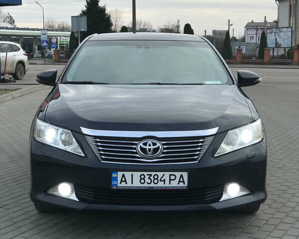 Серый Тойота Камри, объемом двигателя 2.49 л и пробегом 268 тыс. км за 11800 $, фото 1 на Automoto.ua