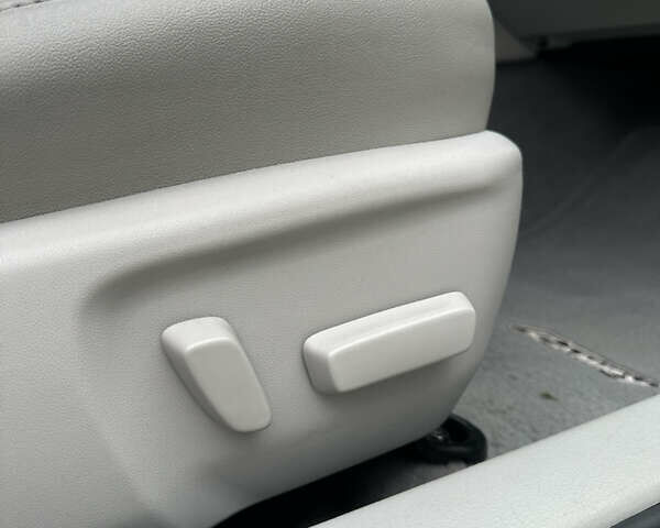 Серый Тойота Камри, объемом двигателя 2.49 л и пробегом 135 тыс. км за 14200 $, фото 17 на Automoto.ua