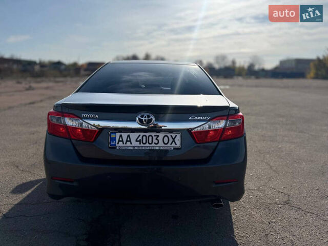 Сірий Тойота Камрі, об'ємом двигуна 2.5 л та пробігом 240 тис. км за 12999 $, фото 8 на Automoto.ua