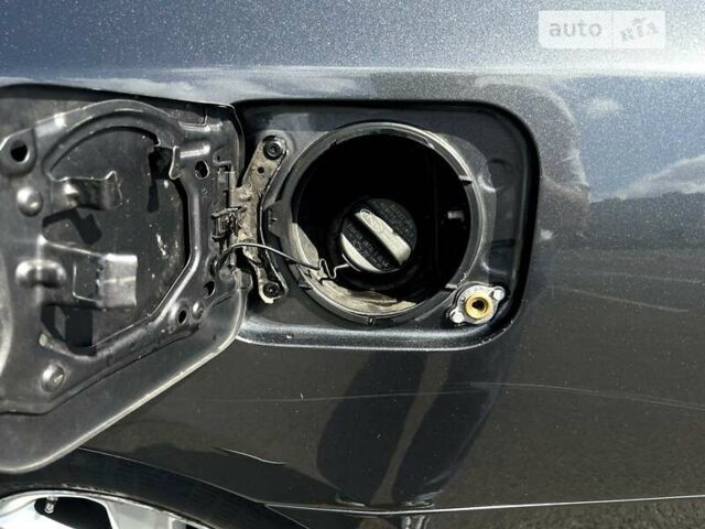 Серый Тойота Камри, объемом двигателя 2.49 л и пробегом 198 тыс. км за 12500 $, фото 20 на Automoto.ua