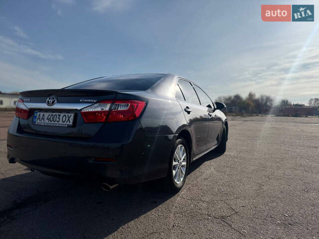 Сірий Тойота Камрі, об'ємом двигуна 2.5 л та пробігом 240 тис. км за 12999 $, фото 6 на Automoto.ua