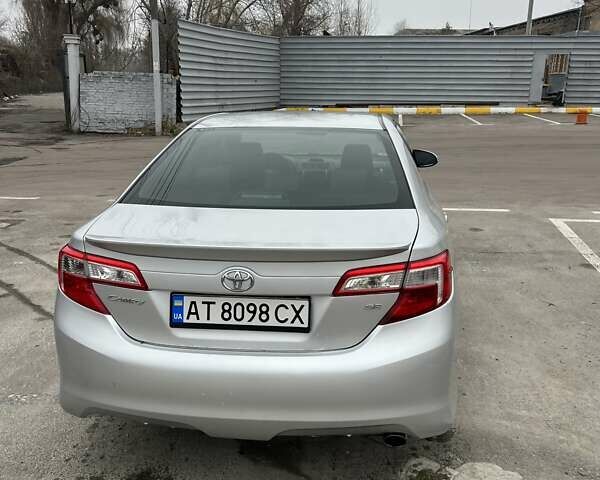 Серый Тойота Камри, объемом двигателя 2.5 л и пробегом 297 тыс. км за 10300 $, фото 8 на Automoto.ua