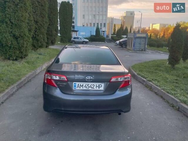 Тойота Камрі 2013 у Хмельницькому на Automoto.ua Сірий Тойота Камрі, об'ємом двигуна 2.5 л та пробігом 137 тис. км за 9900 $, фото 14 на Automoto.ua