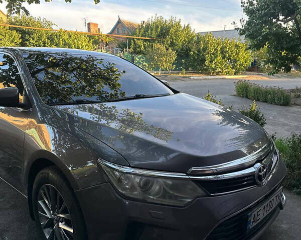 Сірий Тойота Камрі, об'ємом двигуна 2.5 л та пробігом 185 тис. км за 14000 $, фото 2 на Automoto.ua