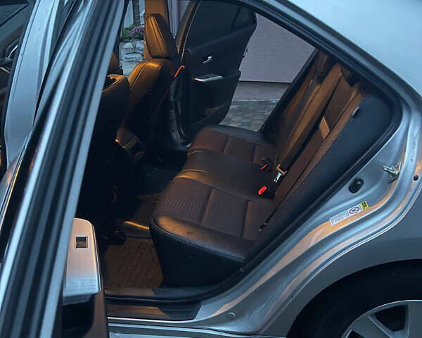 Сірий Тойота Камрі, об'ємом двигуна 2.49 л та пробігом 225 тис. км за 11400 $, фото 12 на Automoto.ua