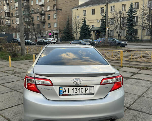 Серый Тойота Камри, объемом двигателя 2.49 л и пробегом 193 тыс. км за 11000 $, фото 4 на Automoto.ua