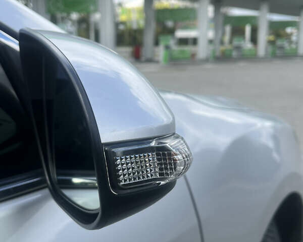 Серый Тойота Камри, объемом двигателя 2.5 л и пробегом 210 тыс. км за 12700 $, фото 13 на Automoto.ua