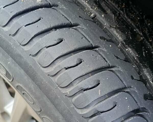 Тойота Камрі 2013 у Умани на Automoto.ua Сірий Тойота Камрі, об'ємом двигуна 2.5 л та пробігом 256 тис. км за 11200 $, фото 12 на Automoto.ua