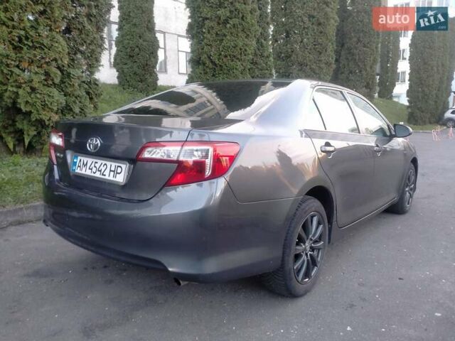 Тойота Камрі 2013 у Хмельницькому на Automoto.ua Сірий Тойота Камрі, об'ємом двигуна 2.5 л та пробігом 137 тис. км за 9900 $, фото 11 на Automoto.ua