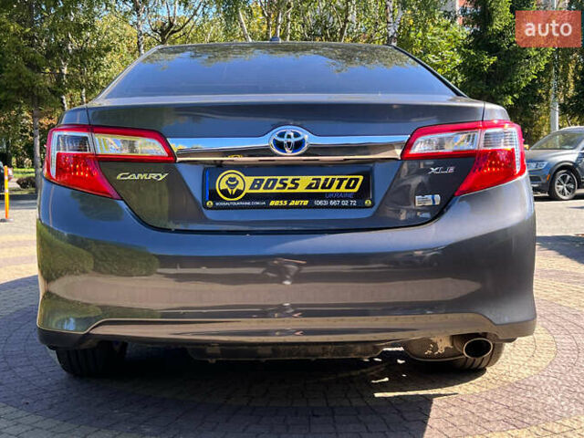 Серый Тойота Камри, объемом двигателя 2.49 л и пробегом 114 тыс. км за 16500 $, фото 5 на Automoto.ua