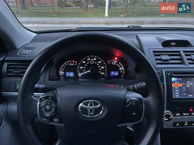 Серый Тойота Камри, объемом двигателя 2.5 л и пробегом 139 тыс. км за 13000 $, фото 18 на Automoto.ua