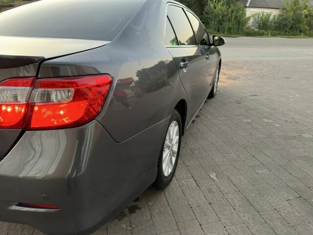 Серый Тойота Камри, объемом двигателя 2.5 л и пробегом 250 тыс. км за 12000 $, фото 17 на Automoto.ua