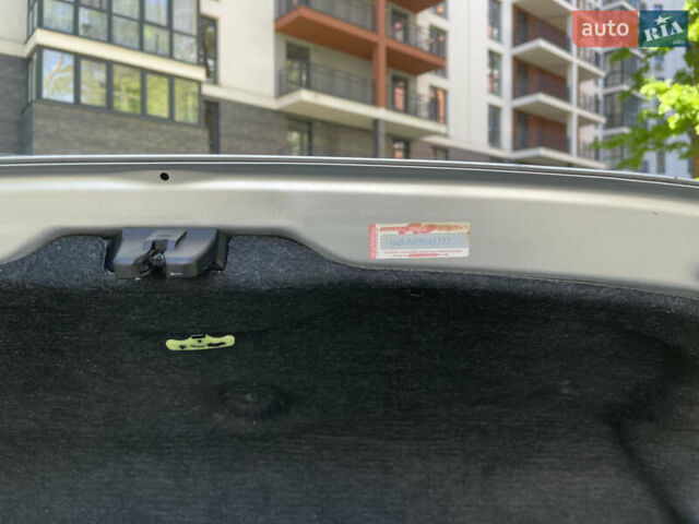 Серый Тойота Камри, объемом двигателя 2.5 л и пробегом 139 тыс. км за 13000 $, фото 31 на Automoto.ua