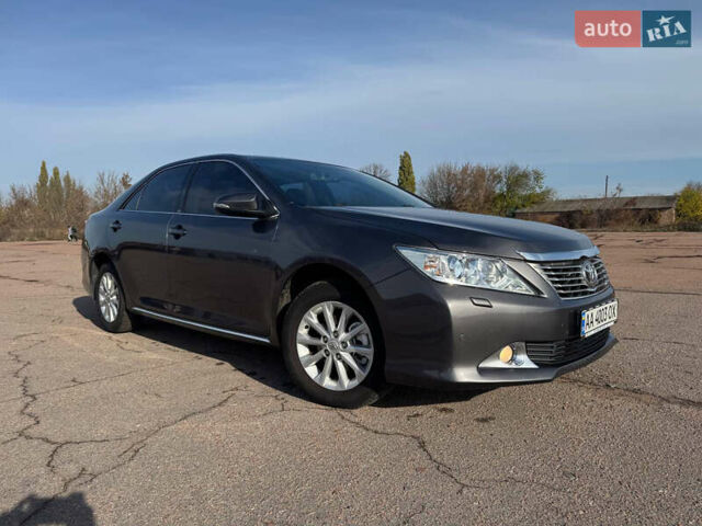 Сірий Тойота Камрі, об'ємом двигуна 2.5 л та пробігом 240 тис. км за 12999 $, фото 15 на Automoto.ua