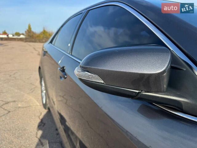 Сірий Тойота Камрі, об'ємом двигуна 2.5 л та пробігом 240 тис. км за 12999 $, фото 19 на Automoto.ua