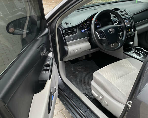 Сірий Тойота Камрі, об'ємом двигуна 2.4 л та пробігом 241 тис. км за 12600 $, фото 12 на Automoto.ua