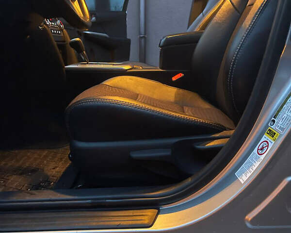 Сірий Тойота Камрі, об'ємом двигуна 2.49 л та пробігом 225 тис. км за 11400 $, фото 16 на Automoto.ua