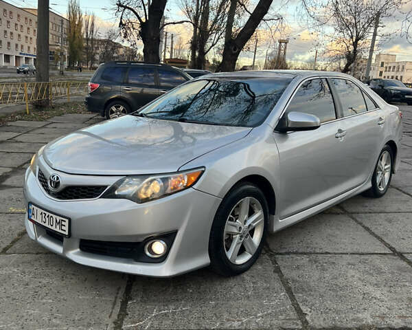 Серый Тойота Камри, объемом двигателя 2.49 л и пробегом 193 тыс. км за 11000 $, фото 7 на Automoto.ua