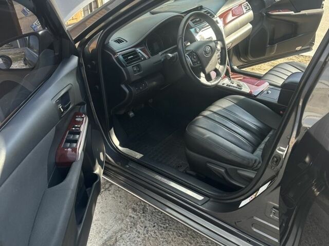 Сірий Тойота Камрі, об'ємом двигуна 2.5 л та пробігом 150 тис. км за 14200 $, фото 9 на Automoto.ua