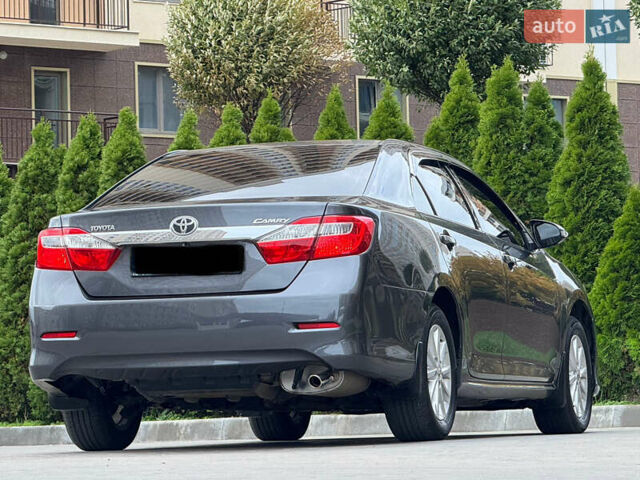 Сірий Тойота Камрі, об'ємом двигуна 2.5 л та пробігом 173 тис. км за 12800 $, фото 30 на Automoto.ua